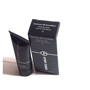 Giorgio Armani Luminous Silk Foundation Shade 5.5